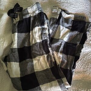 Old Navy Black and White Plaid Pajama Pants